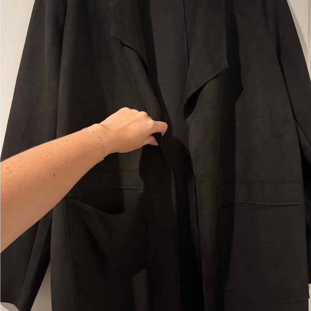 Ellen Tracy Classic Black Blazer - Picture 2 of 4